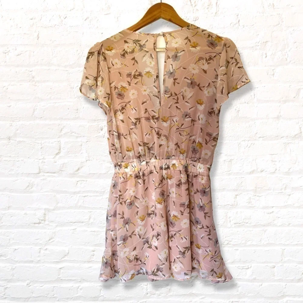 LOVE FIRE pink chiffon floral short sleeve wrap short romper size small
